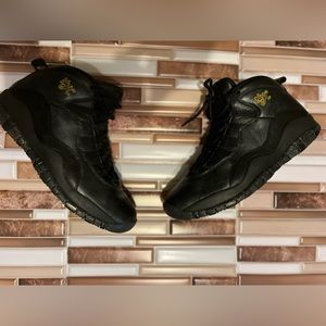 Air Jordan 10 Retro "NYC" Size 9!